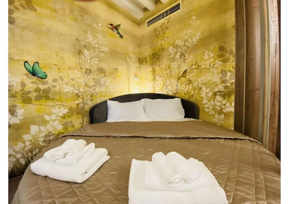 Sweet Time Venice, Luxury San Marco Frezzaria Apt! شقة البندقية